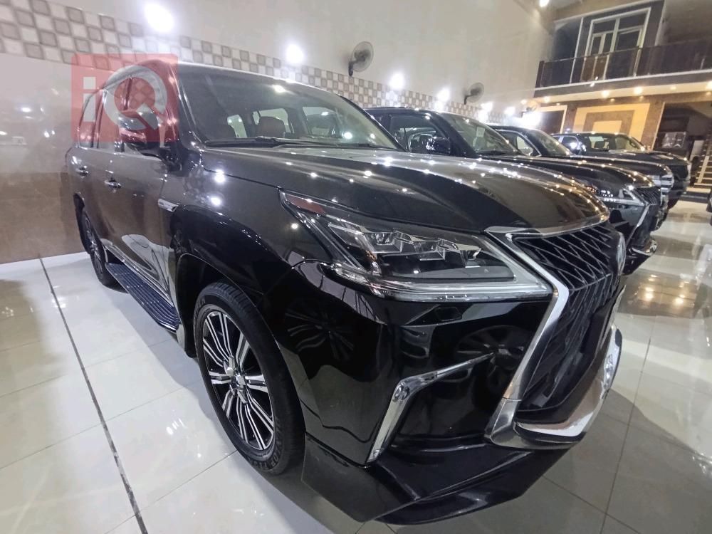 Lexus LX